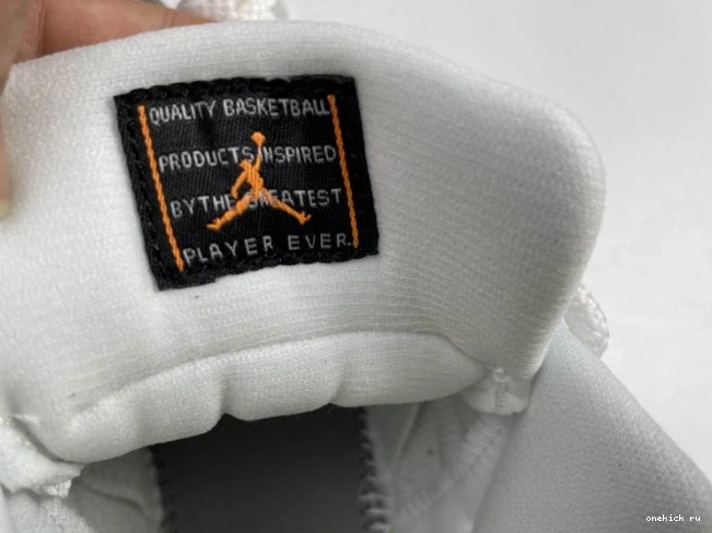 Chep Onekick BRIGHT CITRUS AIR LOW JORDAN AH7860-139 RETRO 11 0821